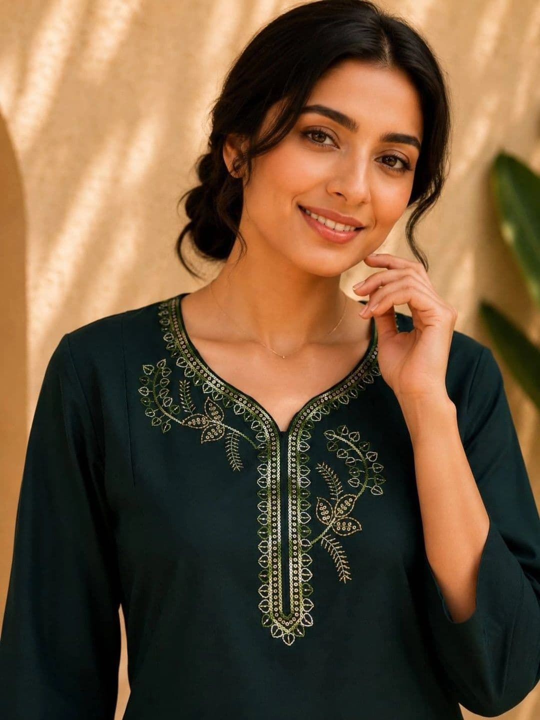 VASTRAHOUSE Women Ethnic Motifs Embroidered Regular Thread Work Kurta with Palazzos thumbnail 4