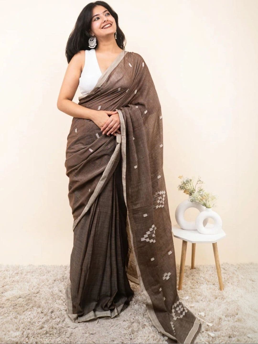 MISS WEARS Embellished Saree thumbnail 4