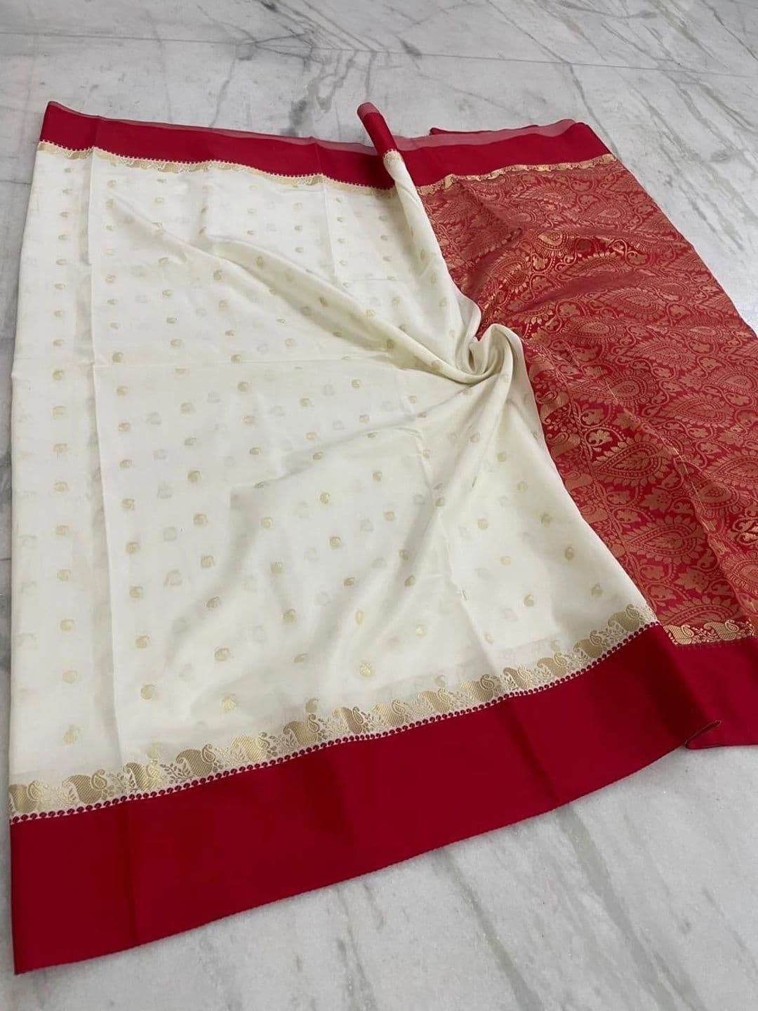 Silk Loomluxe Paisley Zari Art Silk Saree thumbnail 2