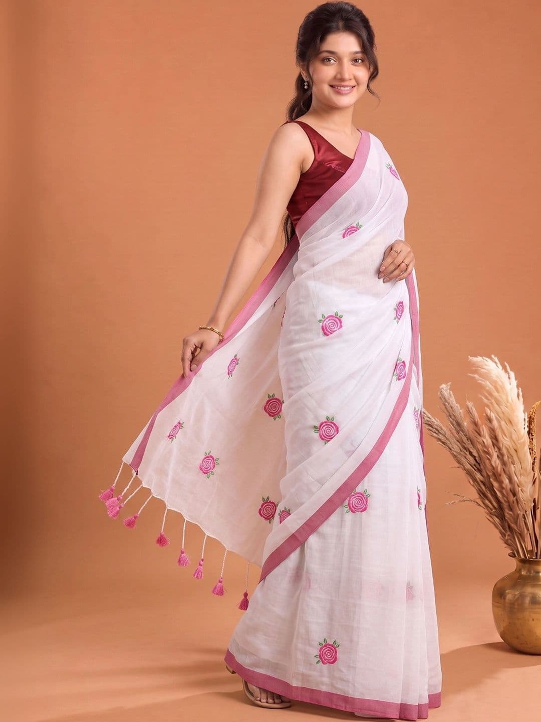 Aparna Floral Embroidered Pure Cotton Saree thumbnail 4