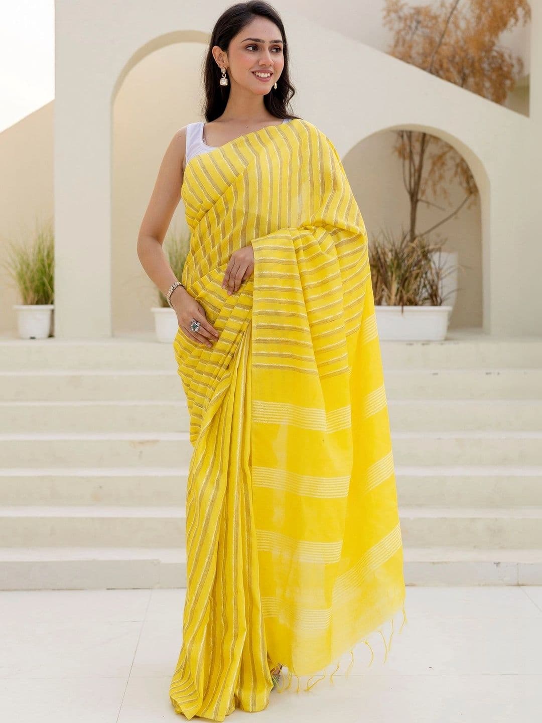 TASHAINA Women Striped Pure Cotton Handloom Kota Saree thumbnail 3