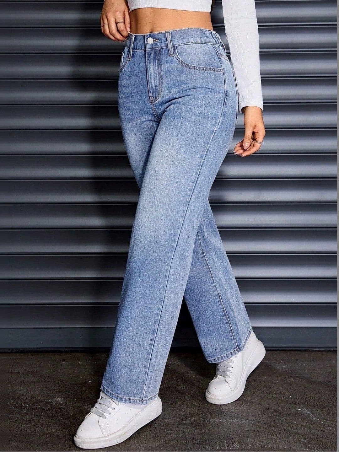 DENIMLOOK Women High-Rise Light Fade Jeans thumbnail 4