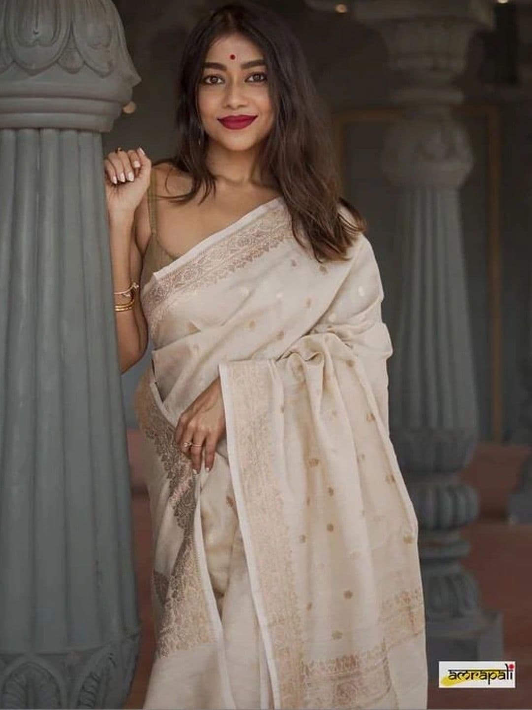 Mitera Woven Design Zari Banarasi Saree thumbnail 5