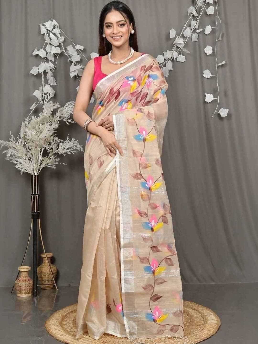 RoyBoni Women Floral Pure Cotton Taant Saree - view 1