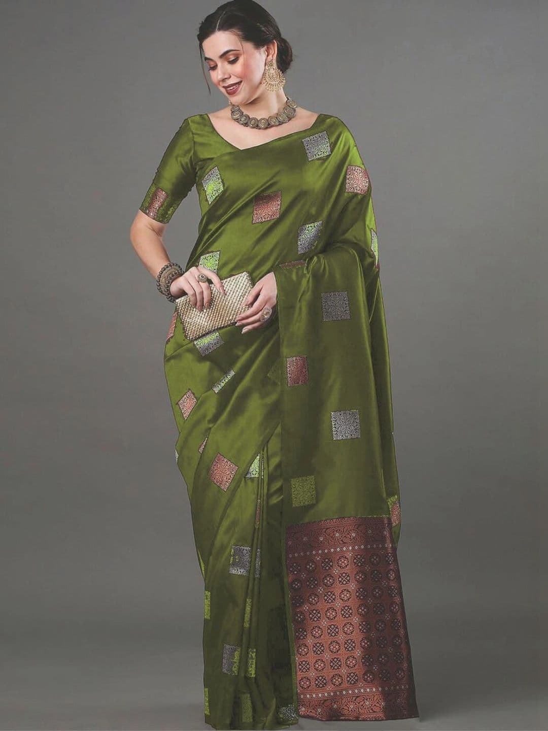 revika Women Design Zari Art Silk Designer Kanjeevaram Saree thumbnail 4