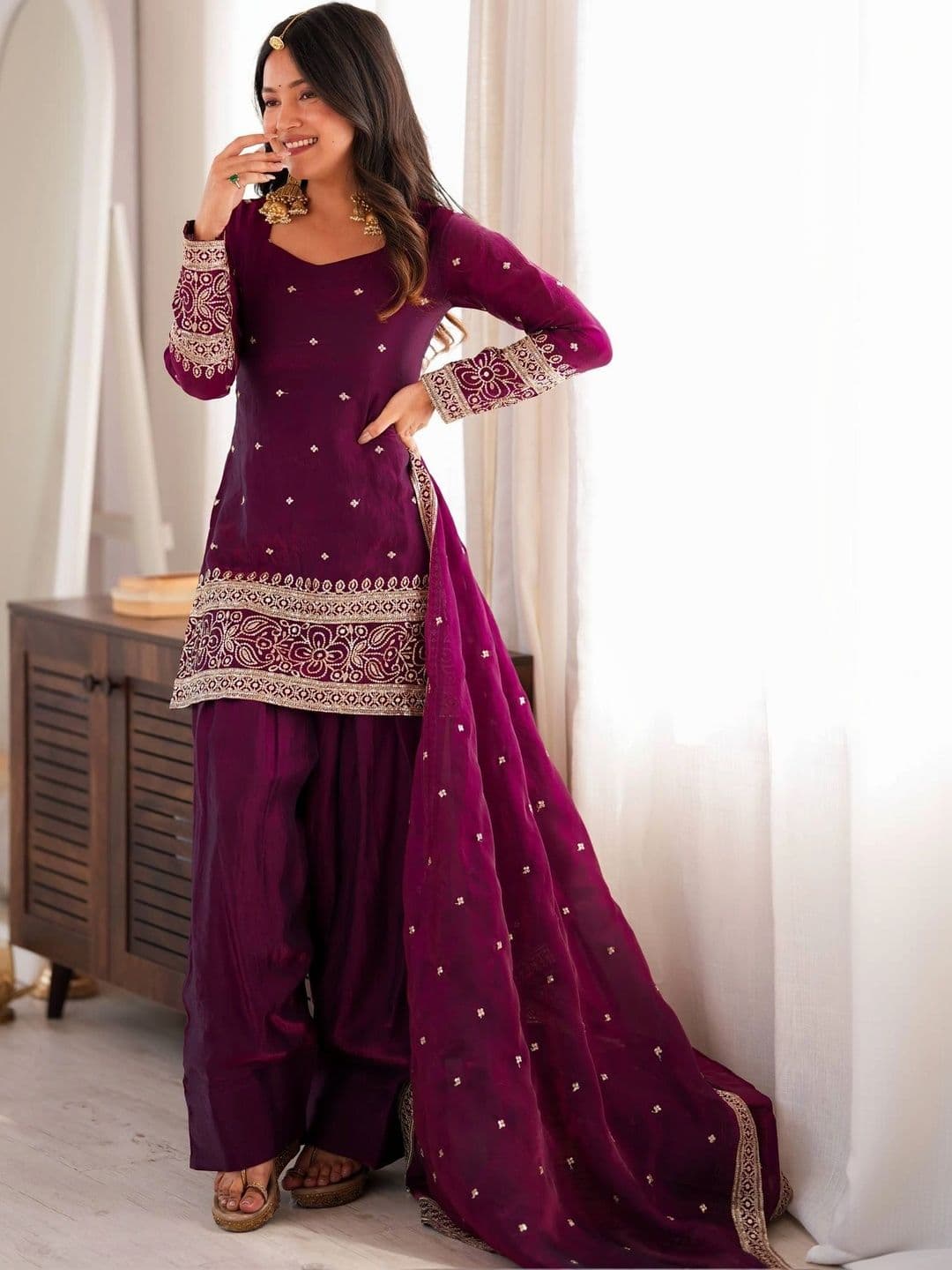 SAJAVAT ETHENIC WEAR Women Ethnic Motifs Embroidered Regular Kurta with Patiala & With Dupatta thumbnail 3