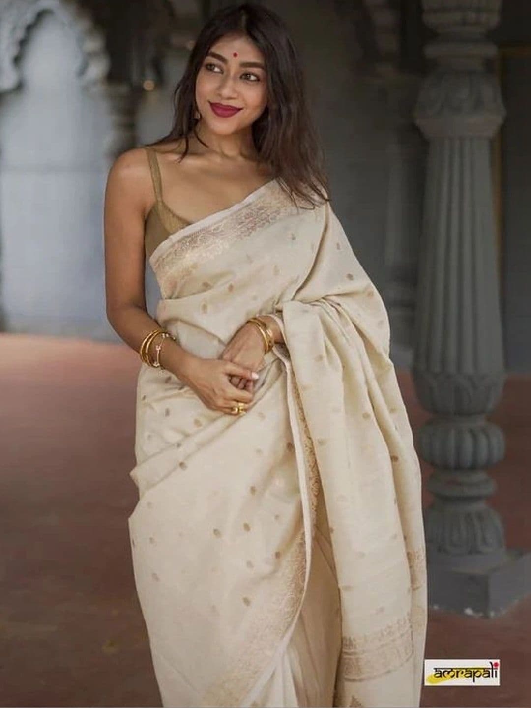 Mitera Woven Design Zari Banarasi Saree thumbnail 2