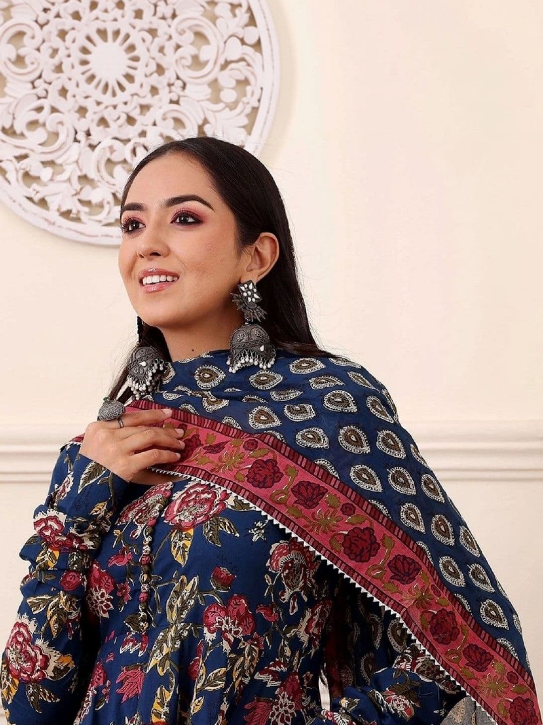 Mogra Designs Women Floral Printed Empire Kurta with Trousers & With Dupatta thumbnail 3