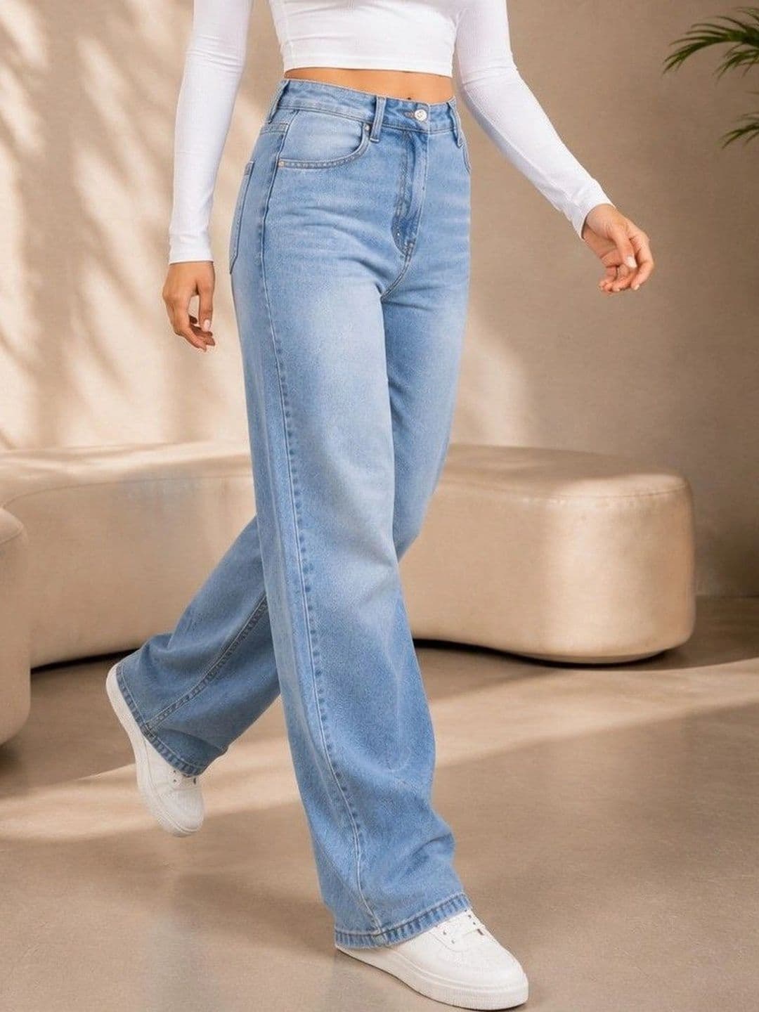 DENIMLOOK Women High-Rise Light Fade Jeans thumbnail 4