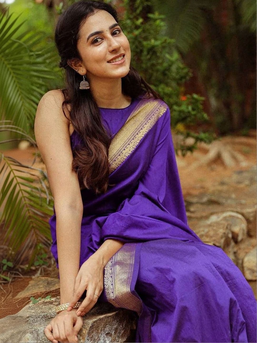 revika Woven Design Zari Art Silk Designer Kanjeevaram Saree thumbnail 2