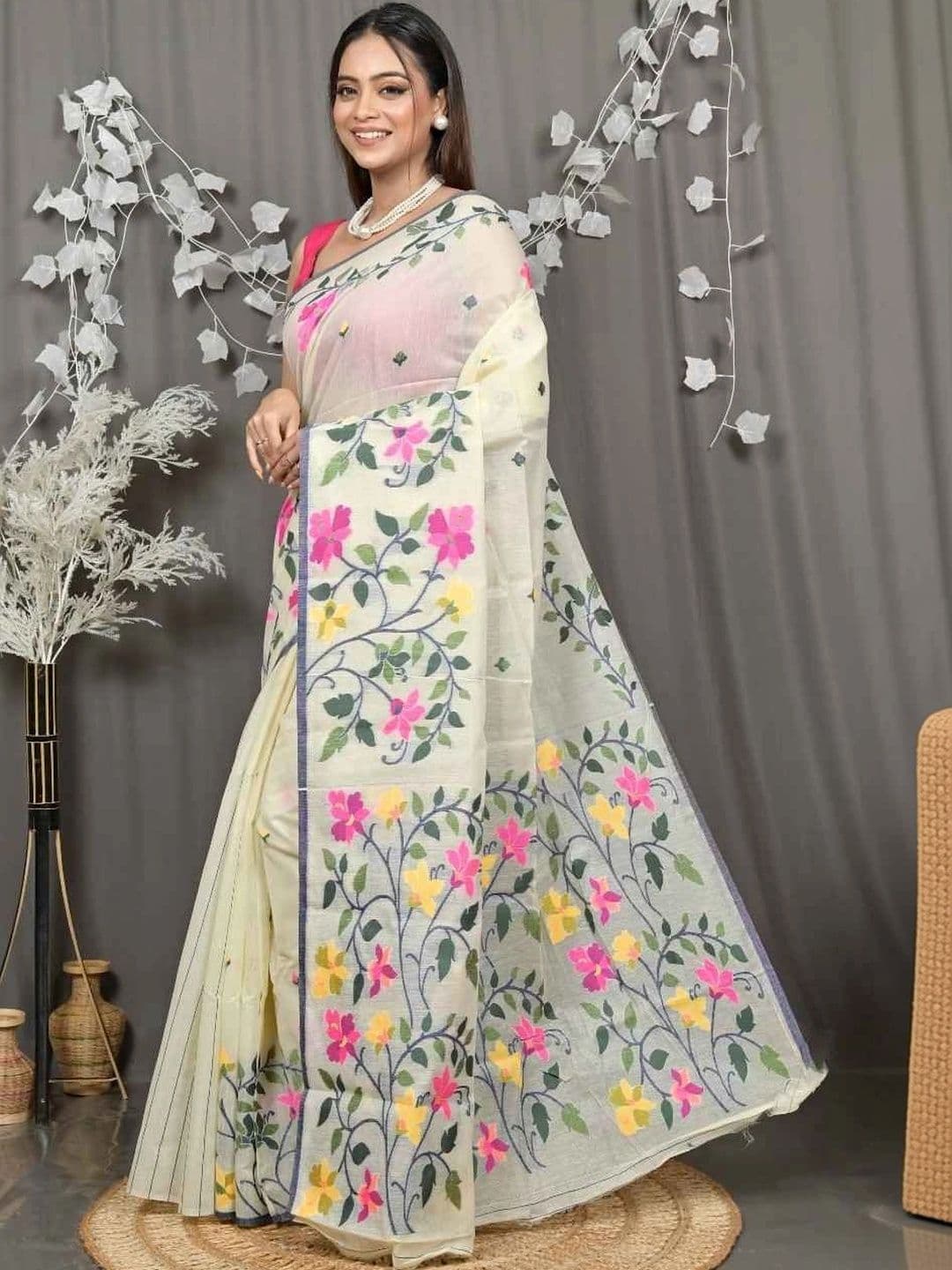 RoyBoni Embroidered Pure Cotton Taant Saree thumbnail 5
