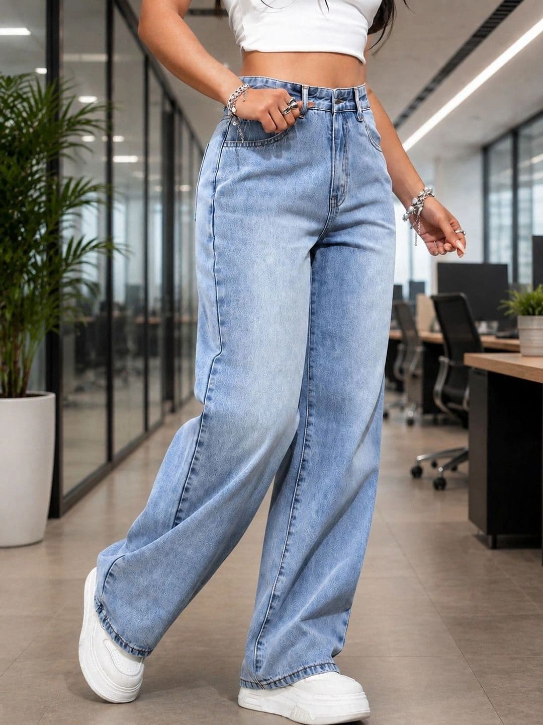 DENIMLOOK Women Flared High-Rise Light Fade Jeans thumbnail 3