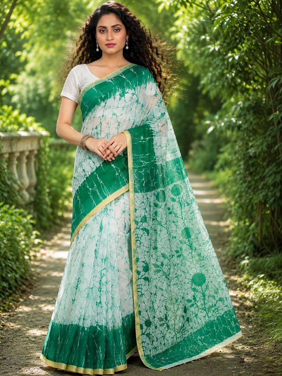 Crochetin Women Batik Handloom Saree - view 1