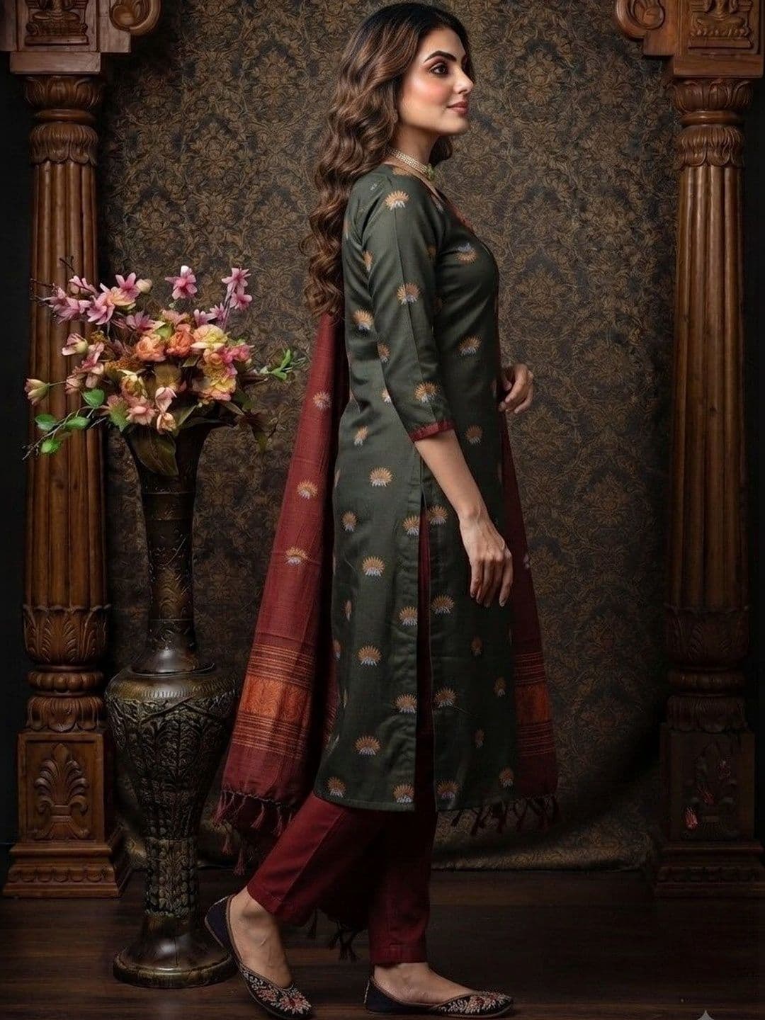 ZARVELA Women Ethnic Motifs Regular Kurta with Trousers & With Dupatta thumbnail 4