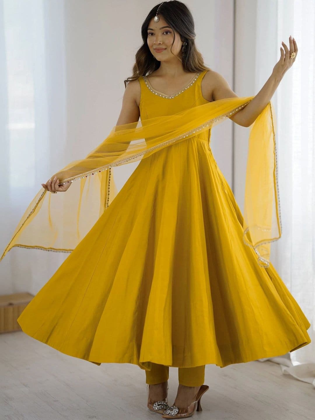 SAJAVAT ETHENIC WEAR Women Regular Sequinned Chanderi Silk Kurta with Trousers & With Dupatta thumbnail 4