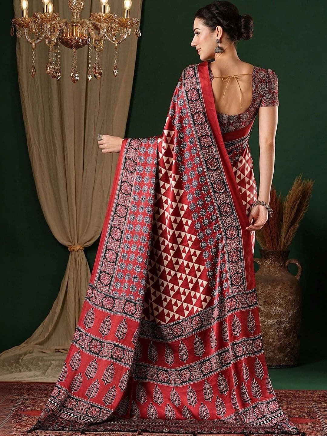 NKV Floral Mirror Work Silk Blend Heavy Work Mysore Silk Saree thumbnail 5