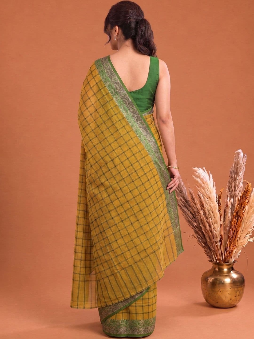 Aparna Checked Zari Pure Cotton Saree thumbnail 4
