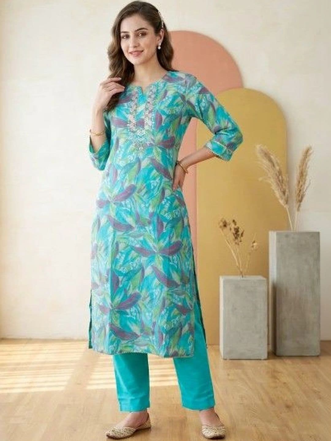 Sangria Women Floral Printed Regular Thread Work Kurta with Trousers - view 1