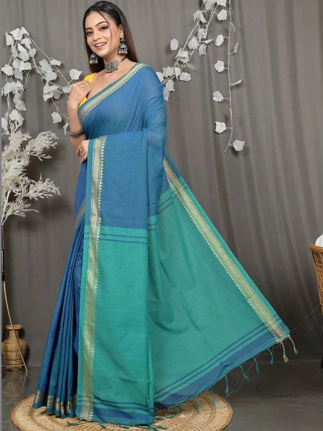 RoyBoni Zari Pure Cotton Taant Saree thumbnail 4