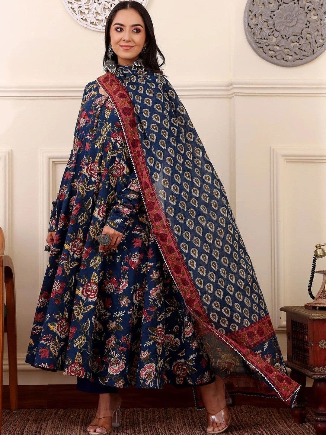 Mogra Designs Women Floral Printed Empire Kurta with Trousers & With Dupatta thumbnail 4