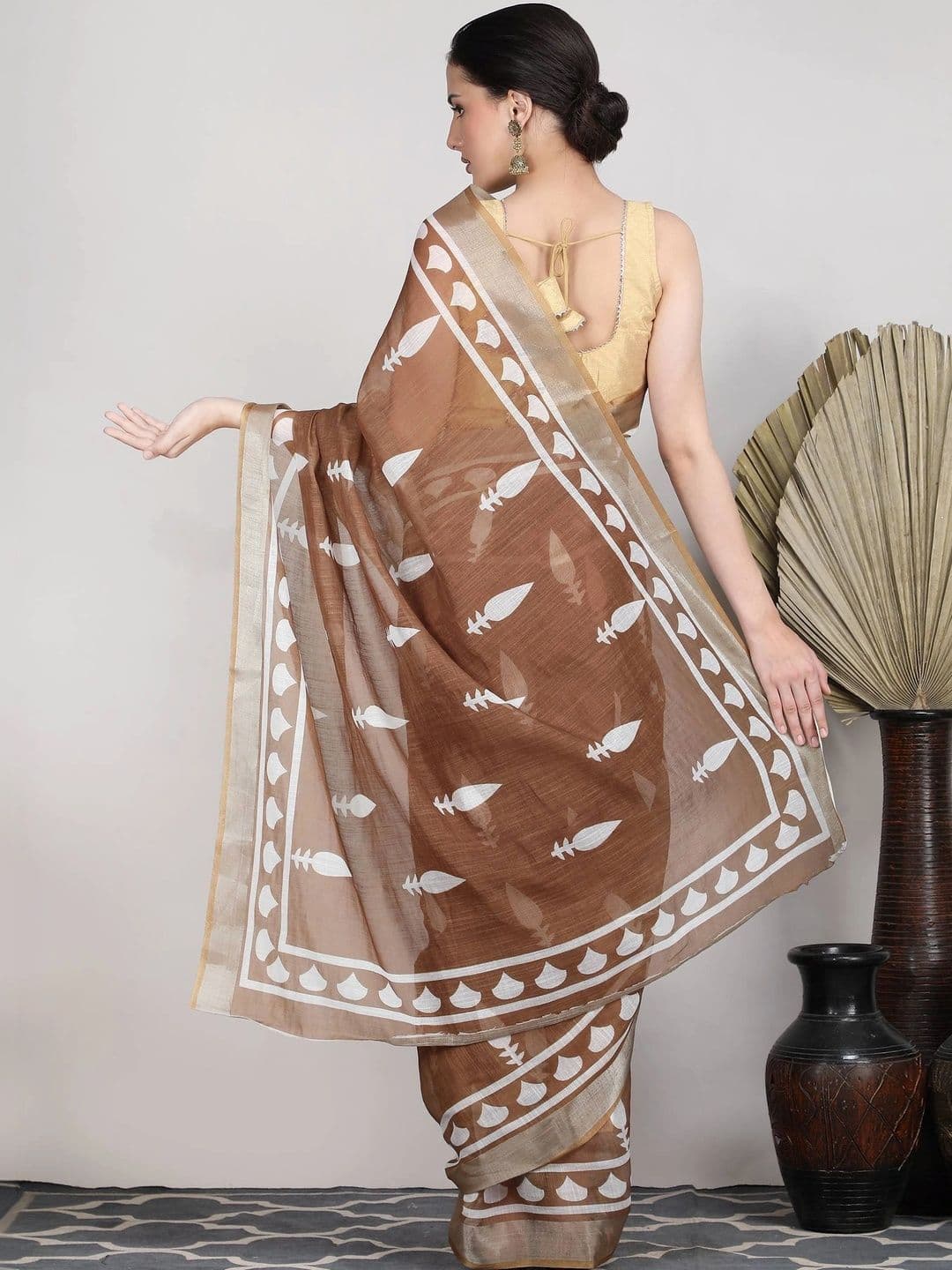 Tantvi By Prakuviri Linen Blend Saree thumbnail 2