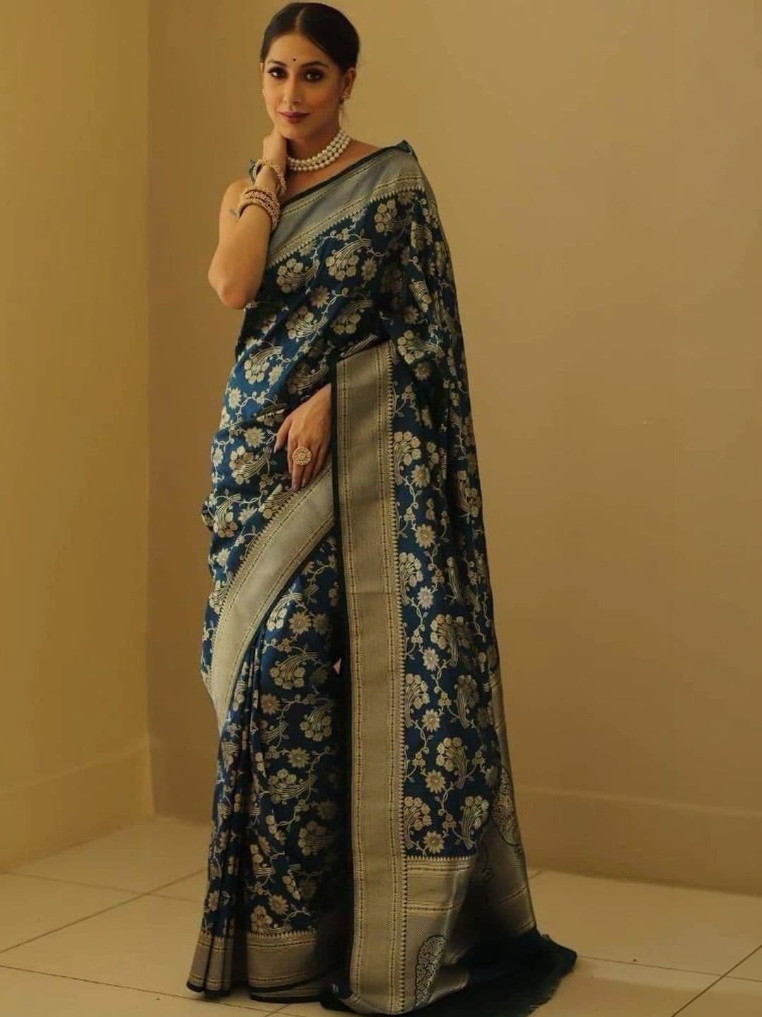 revika Woven Design Zari Art Silk Designer Kanjeevaram Saree thumbnail 2