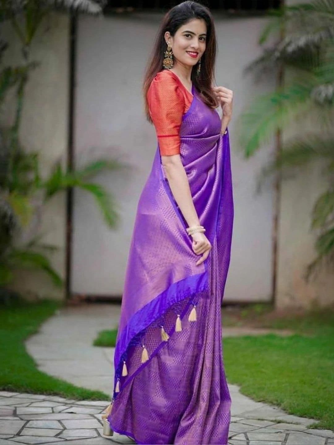 revika Woven Design Art Silk Designer Kanjeevaram Saree thumbnail 5