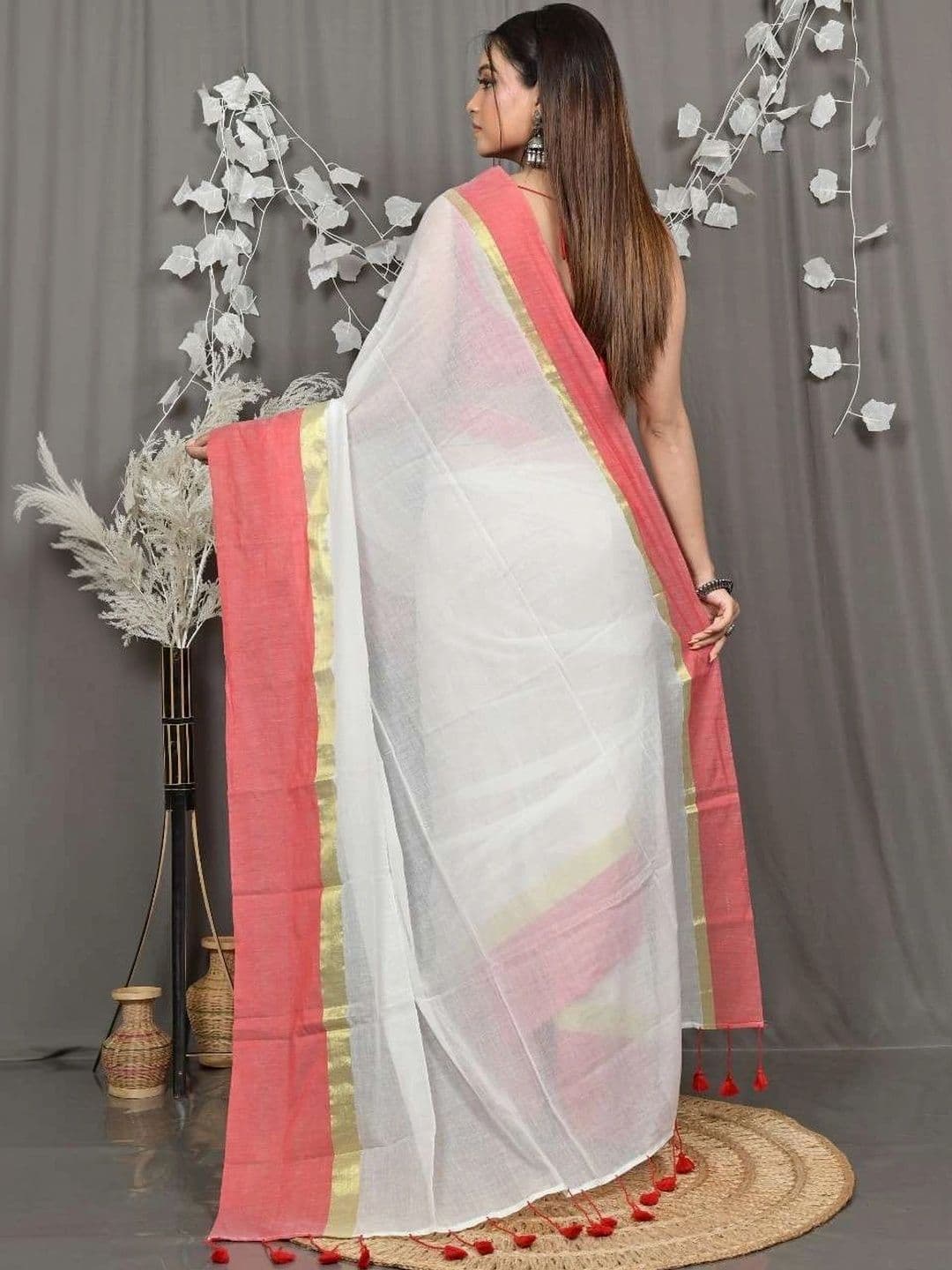 RoyBoni Pure Cotton Taant Saree thumbnail 4