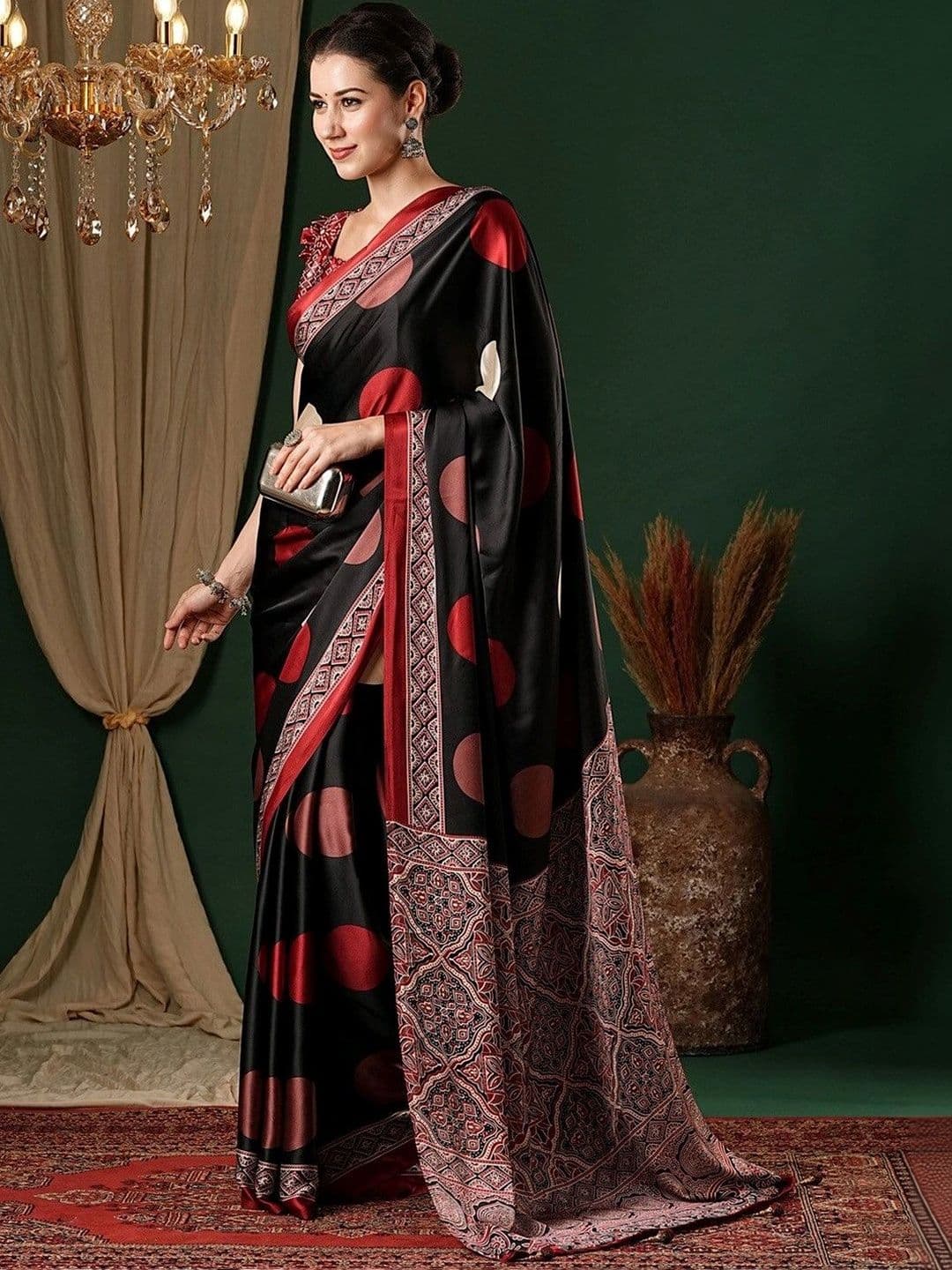 KALINI Woman Floral Mirror Work Silk Blend Heavy Work Mysore Silk Saree thumbnail 3