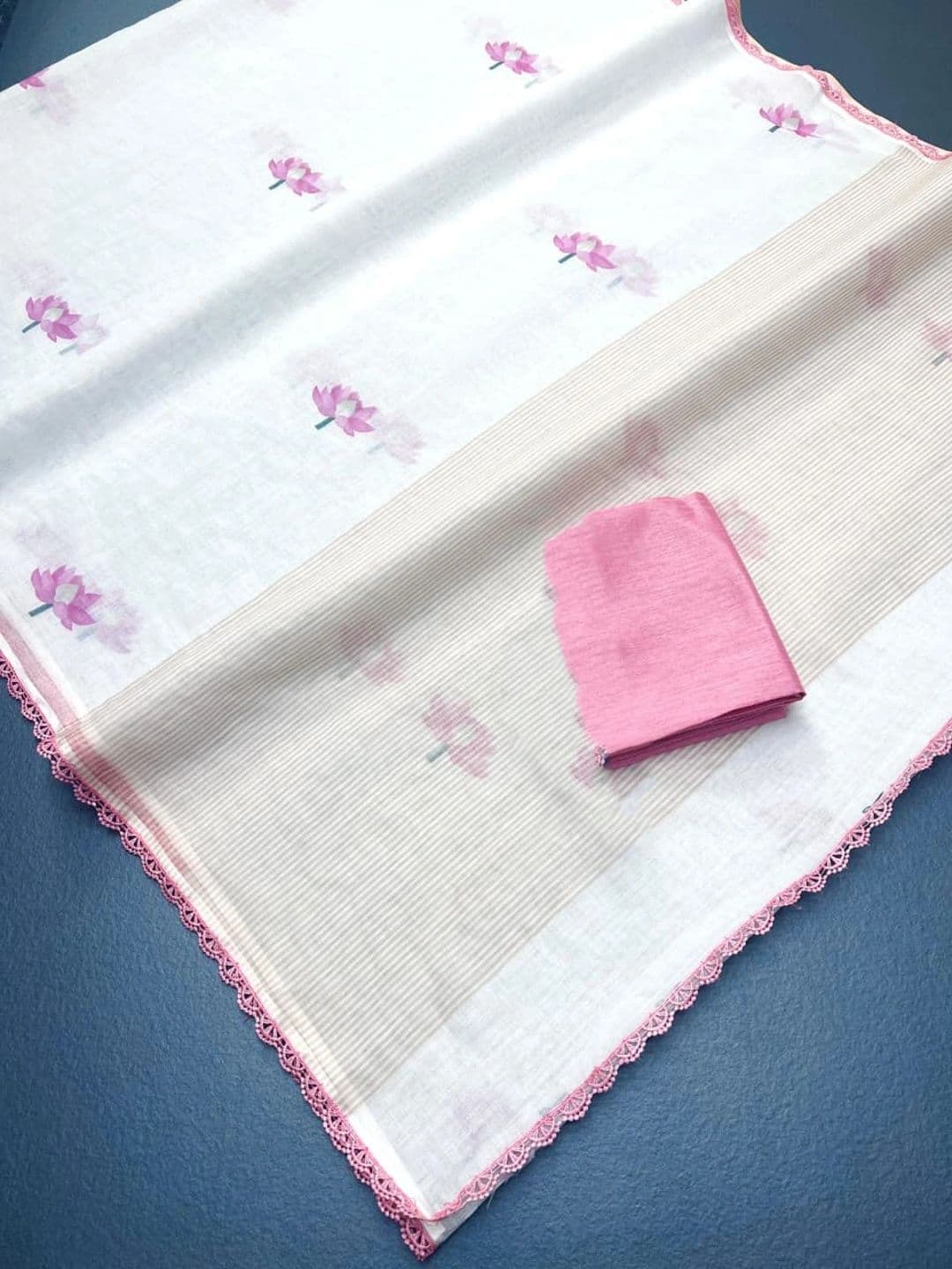 STAVA CREATION Floral Pure Linen Designer Saree thumbnail 2