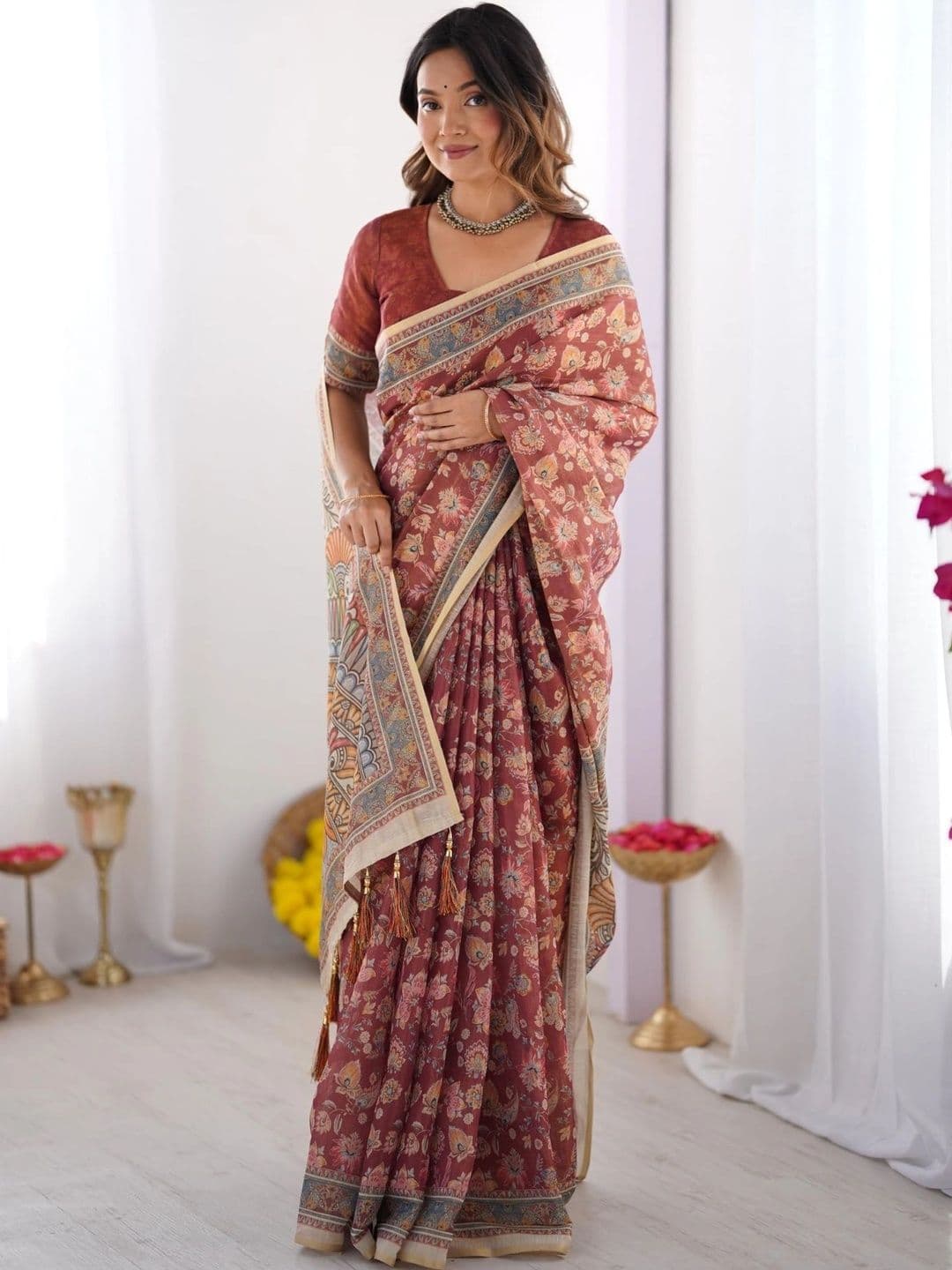 HOUSE OF PRANSHI Floral Linen Blend Jamdani Saree thumbnail 2