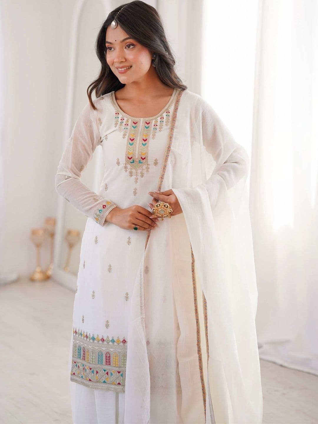 VASTRABELLA Women Ethnic Motifs Embroidered Regular Thread Work Kurta with Palazzos & With Dupatta thumbnail 3