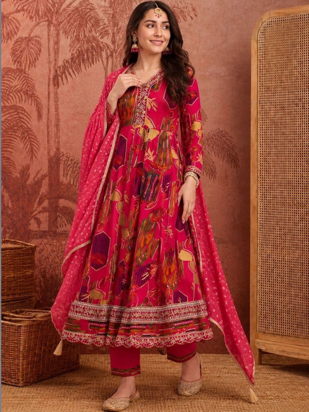 Sangria Printed Regular Gotta Patti Kurta Set With Tasseled Dupatta thumbnail 2