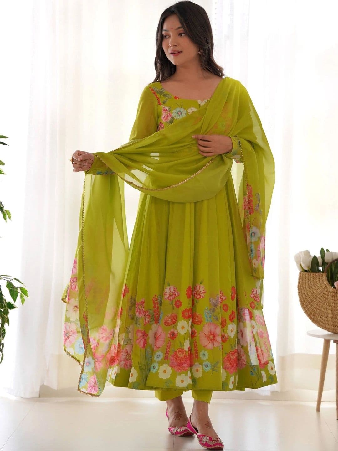 VASTRABELLA Women Floral Printed Empire Kurta with Trousers & With Dupatta thumbnail 5