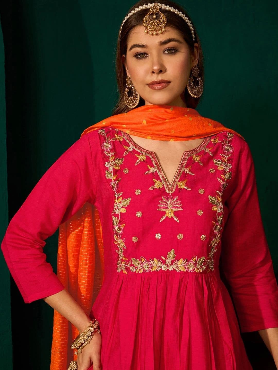 SMITSAREE Women Ethnic Motifs Embroidered Empire Thread Work Kurta with Trousers & With Dupatta thumbnail 4