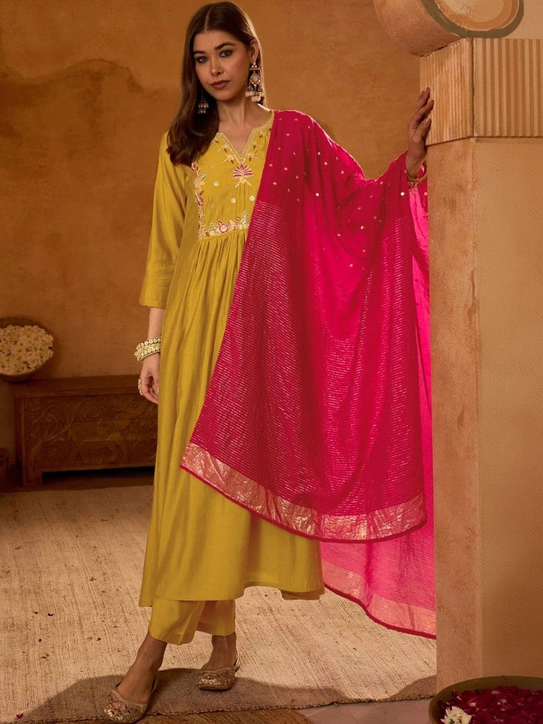 SMITSAREE Women Ethnic Motifs Embroidered Empire Thread Work Kurta with Trousers & With Dupatta thumbnail 4