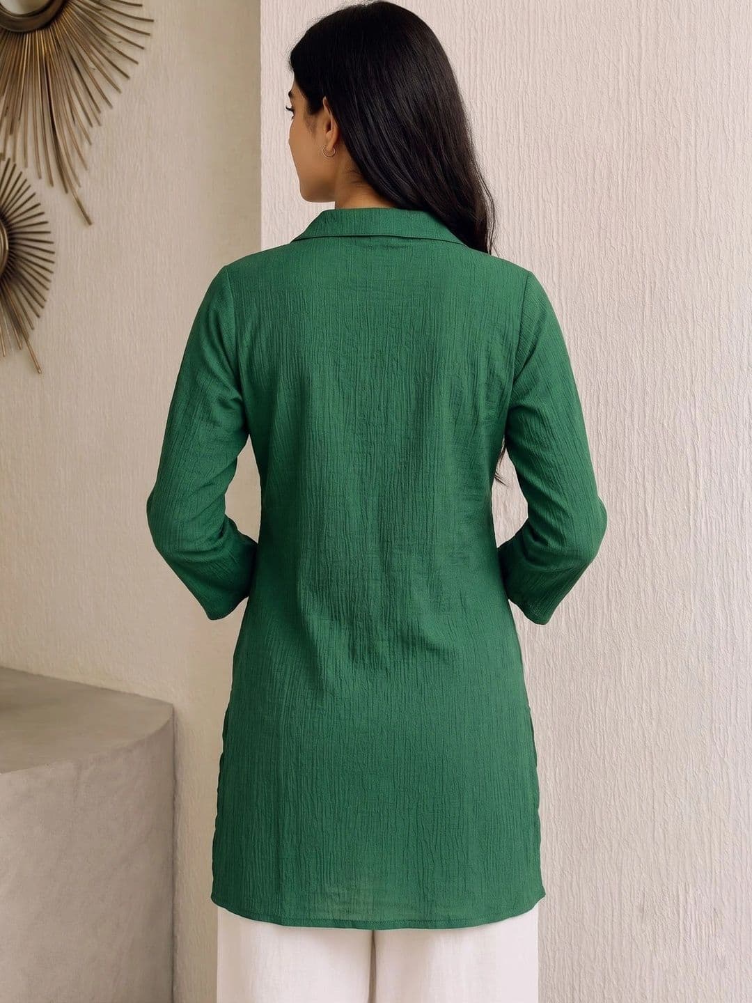 Kasendra Women Kurta thumbnail 3