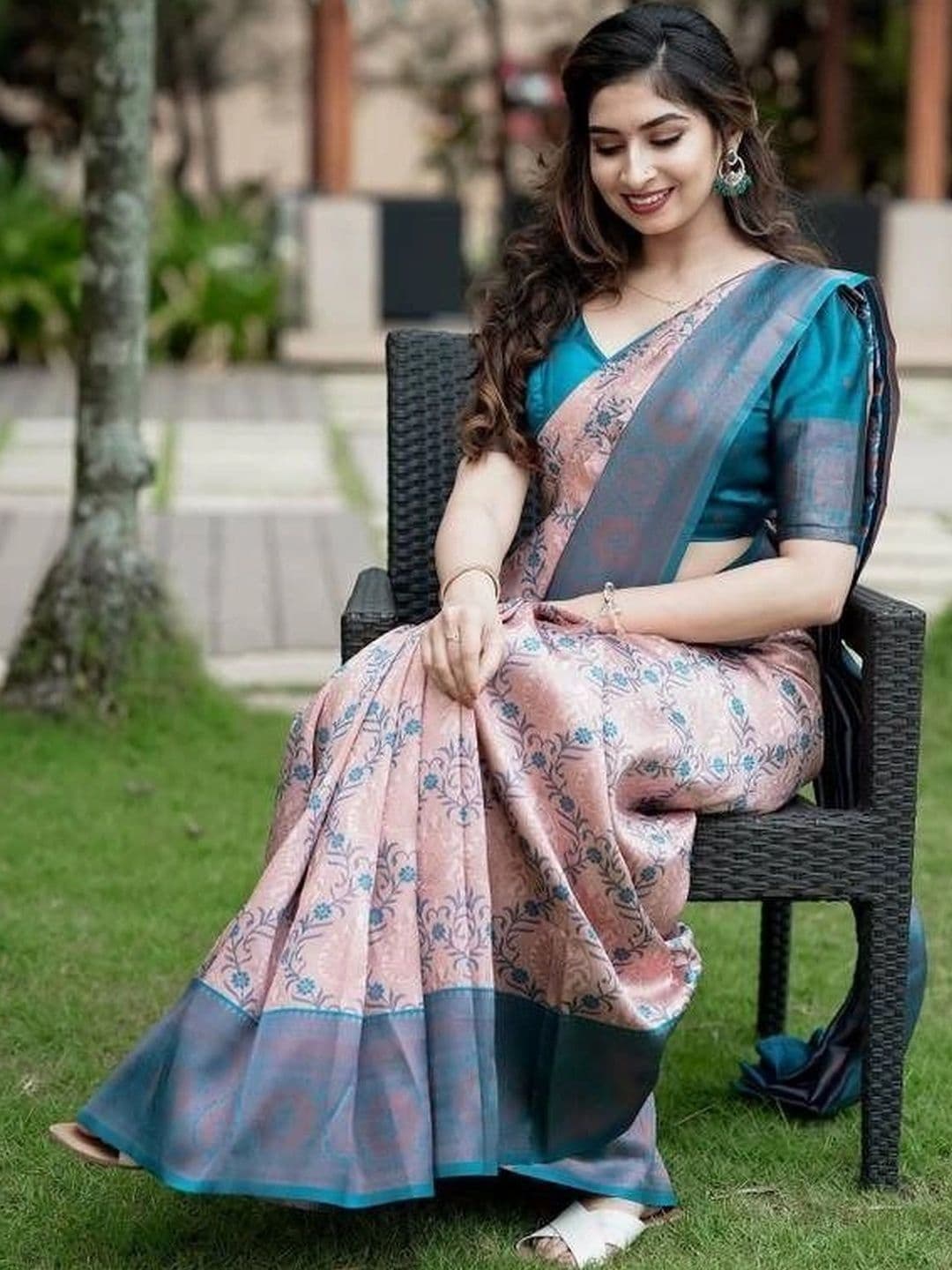 Owee Woven Design Zari Silk Blend Designer Saree thumbnail 2