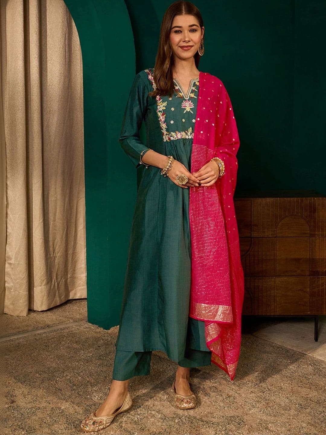 SMITSAREE Women Ethnic Motifs Embroidered Empire Thread Work Kurta with Trousers & With Dupatta - view 1