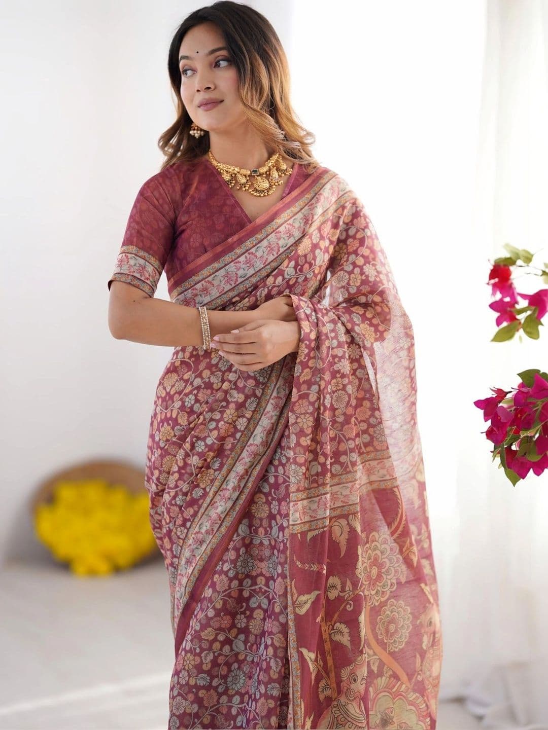 HOUSE OF PRANSHI Floral Linen Blend Jamdani Saree thumbnail 3