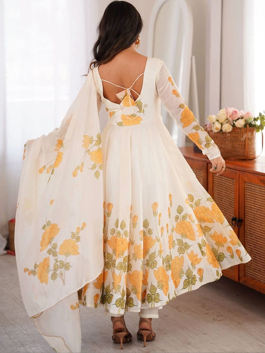 VASTRABELLA Women Floral Printed Empire Kurta with Churidar & With Dupatta thumbnail 4
