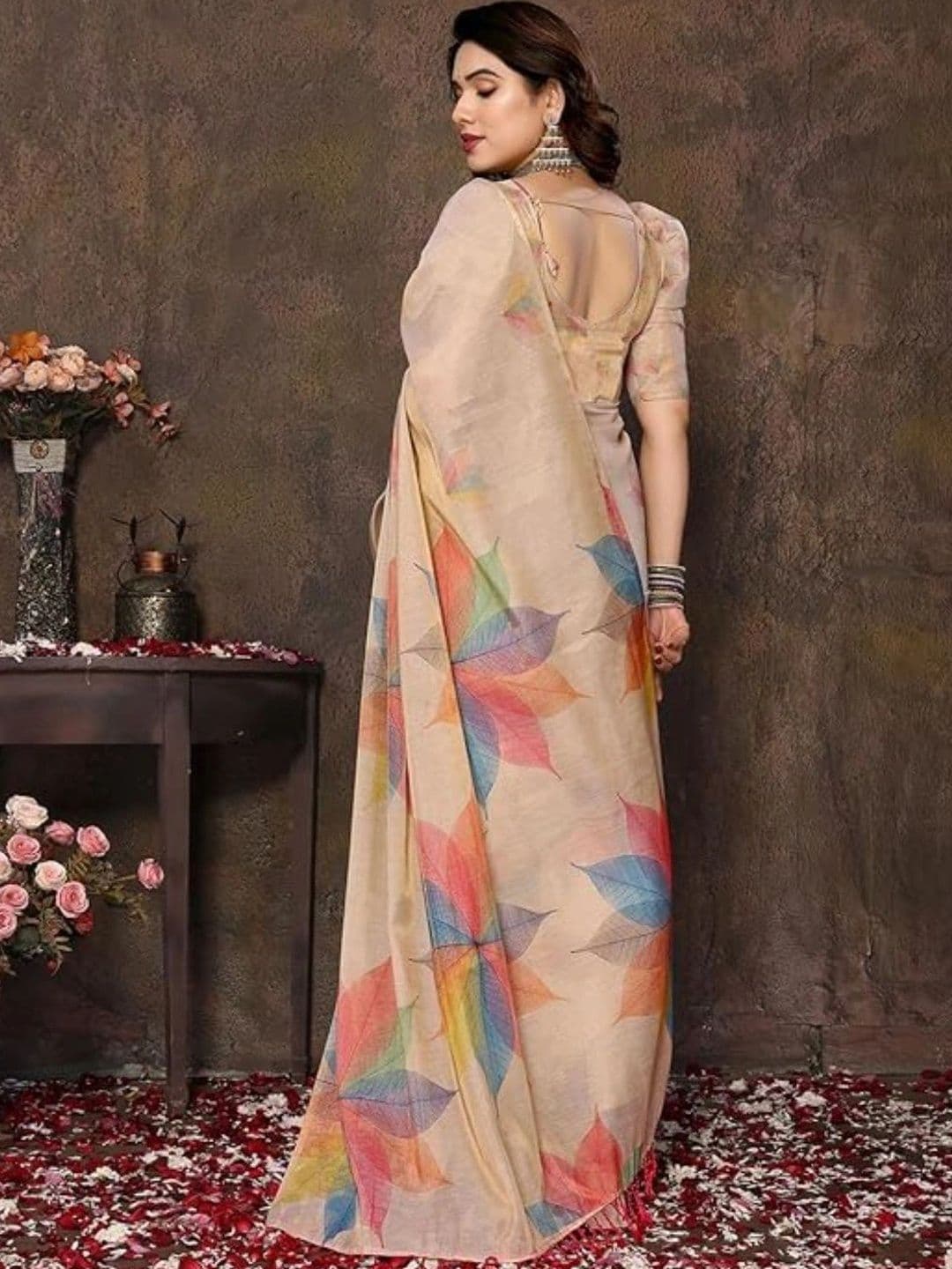 HOUSE OF PRANSHI Floral Linen Blend Jamdani Saree thumbnail 3