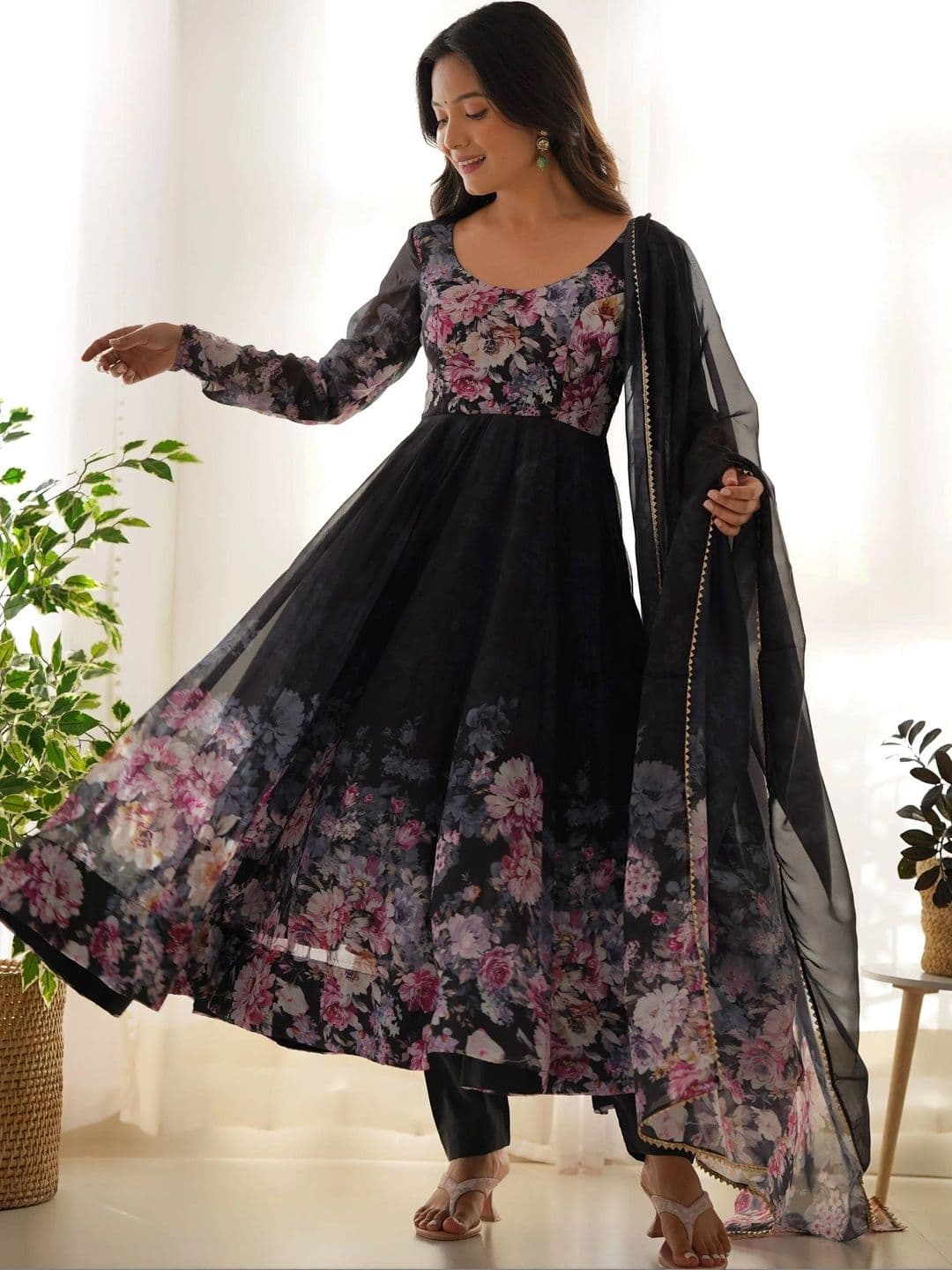 VASTRABELLA Women Floral Printed Empire Kurta with Trousers & With Dupatta thumbnail 4