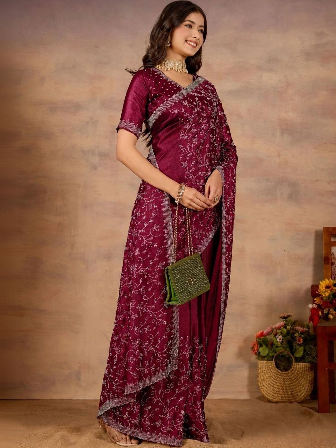 Looootnest Embroidered Pure Georgette Saree - view 1
