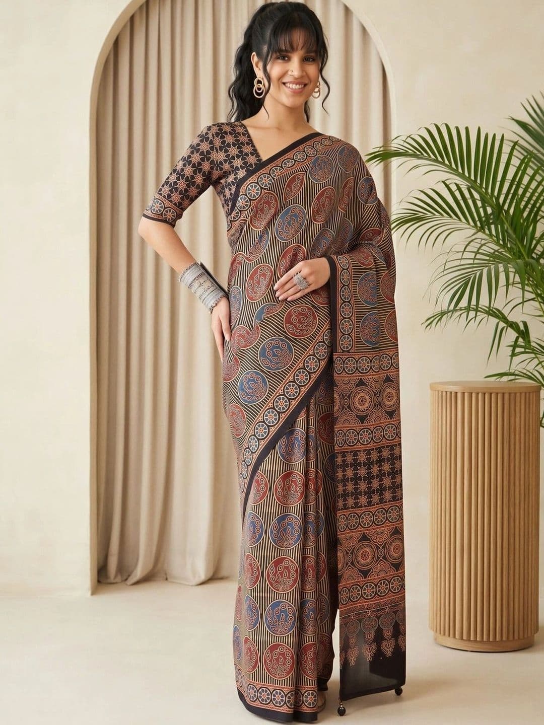 Saree mall Ethnic Motifs Silk Blend Designer Block Print Sarees - view 1