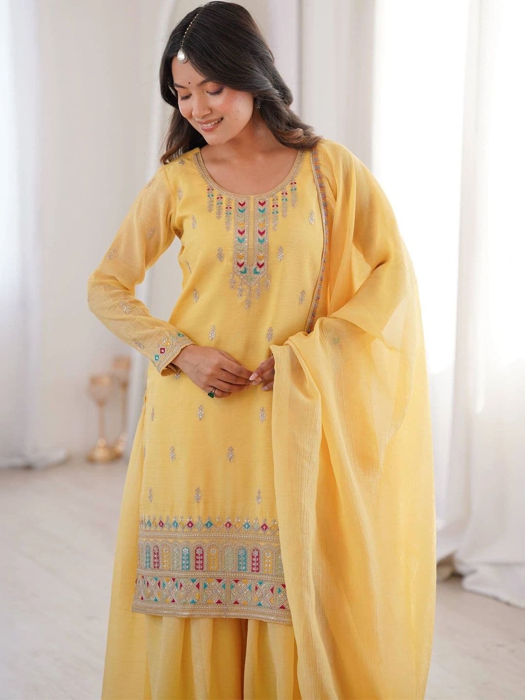 VASTRABELLA Women Ethnic Motifs Embroidered Regular Thread Work Kurta with Sharara & With Dupatta thumbnail 4