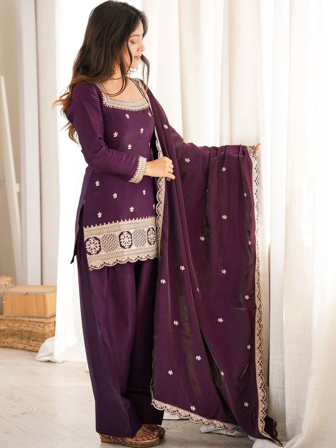 VASTRABELLA Women Ethnic Motifs Embroidered Regular Kurta with Patiala & With Dupatta thumbnail 3