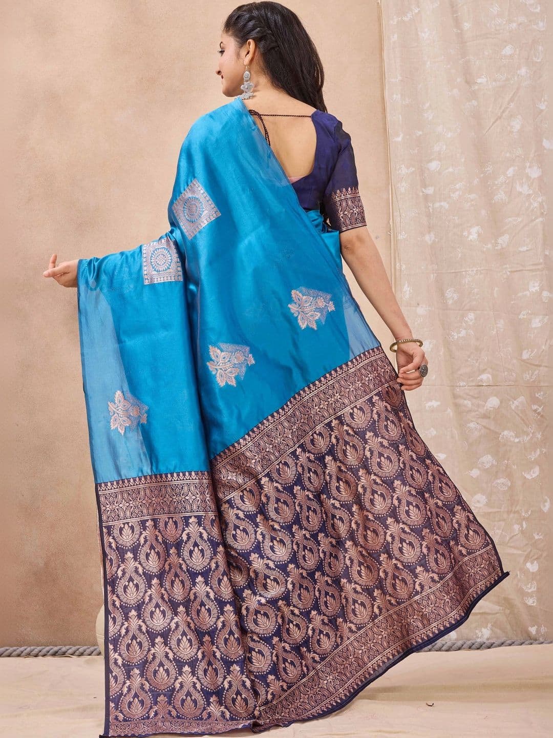 HERE&NOW Zari Art Silk Saree thumbnail 3