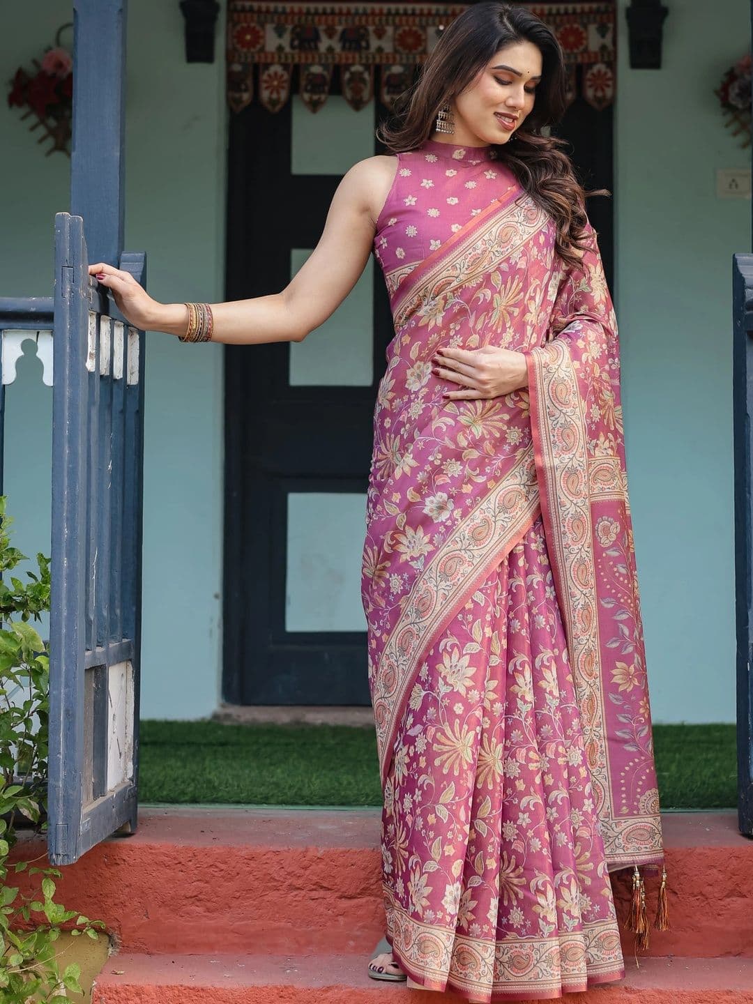 Suha Paisley Art Silk Saree thumbnail 6