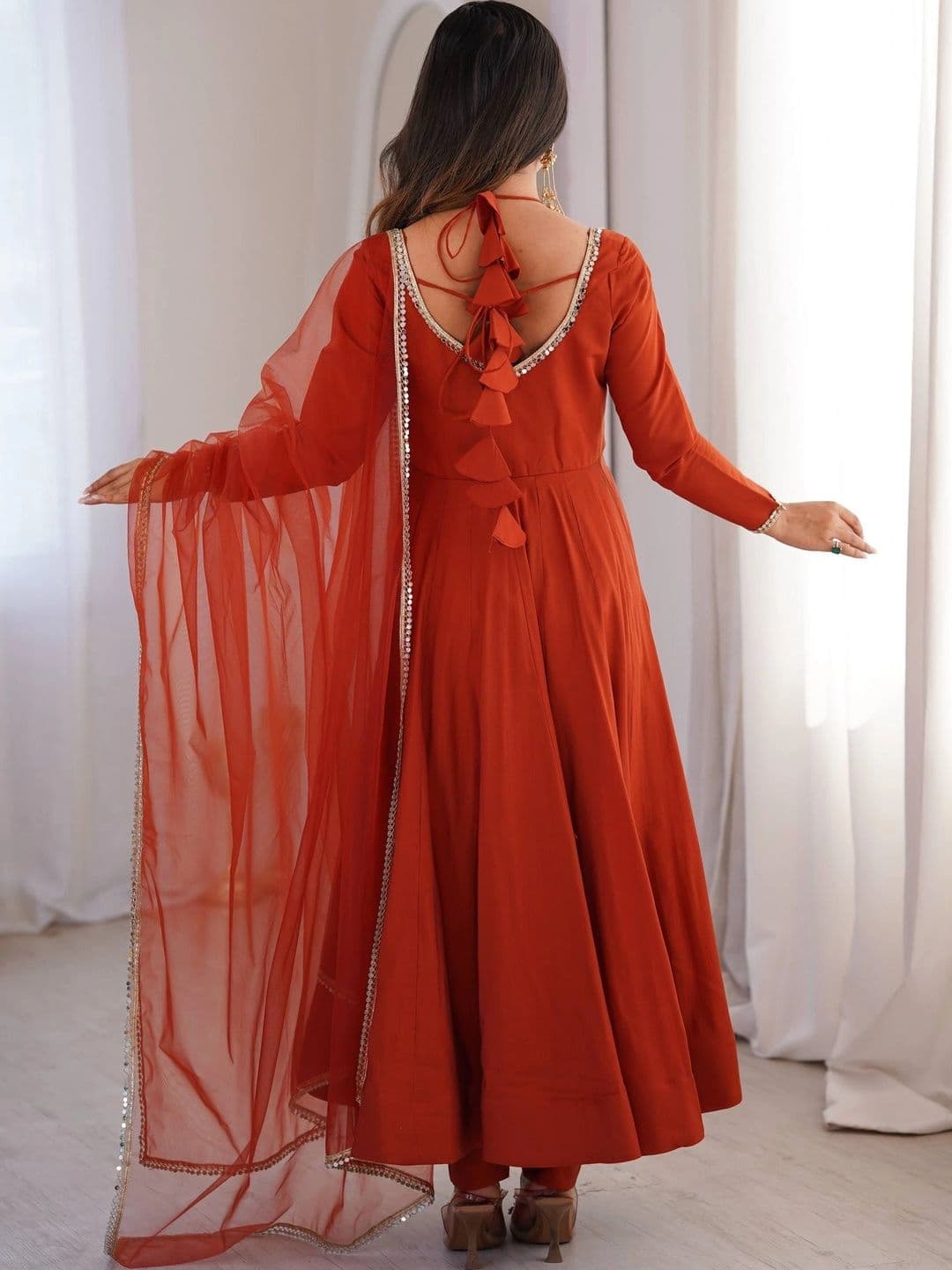 VASTRABELLA Women Regular Gotta Patti Chanderi Silk Kurta with Trousers & With Dupatta thumbnail 6